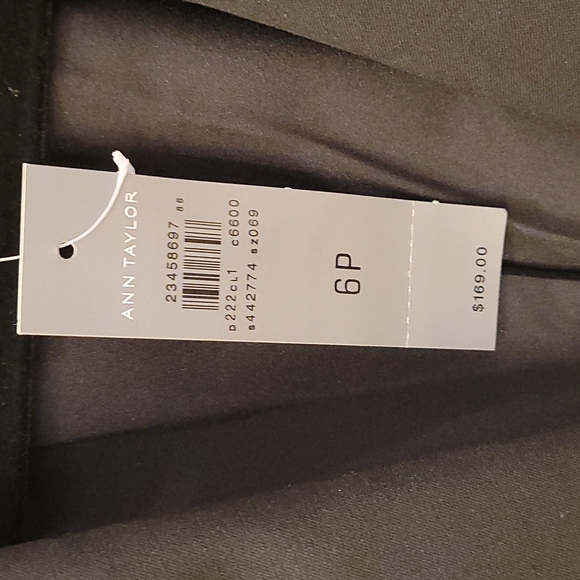 Ann Taylor Black Blazer, Size 6 Petite - Picture 4 of 4